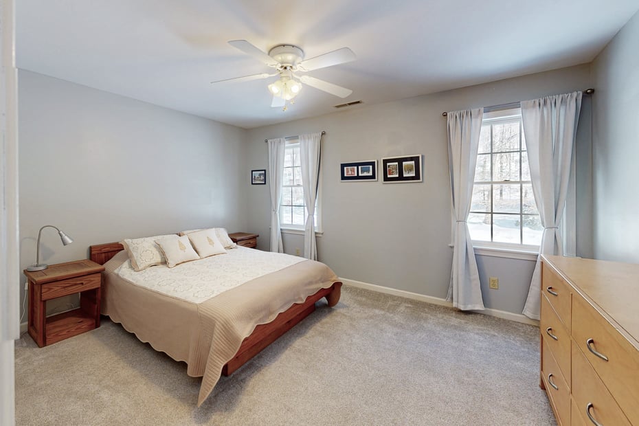 183 Coachmans Drive Photo 29