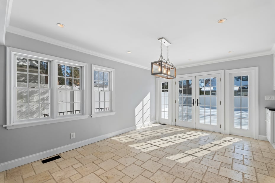 66 Middle Road Photo 6