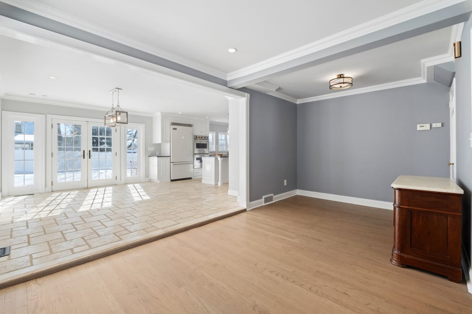 66 Middle Road Photo 8