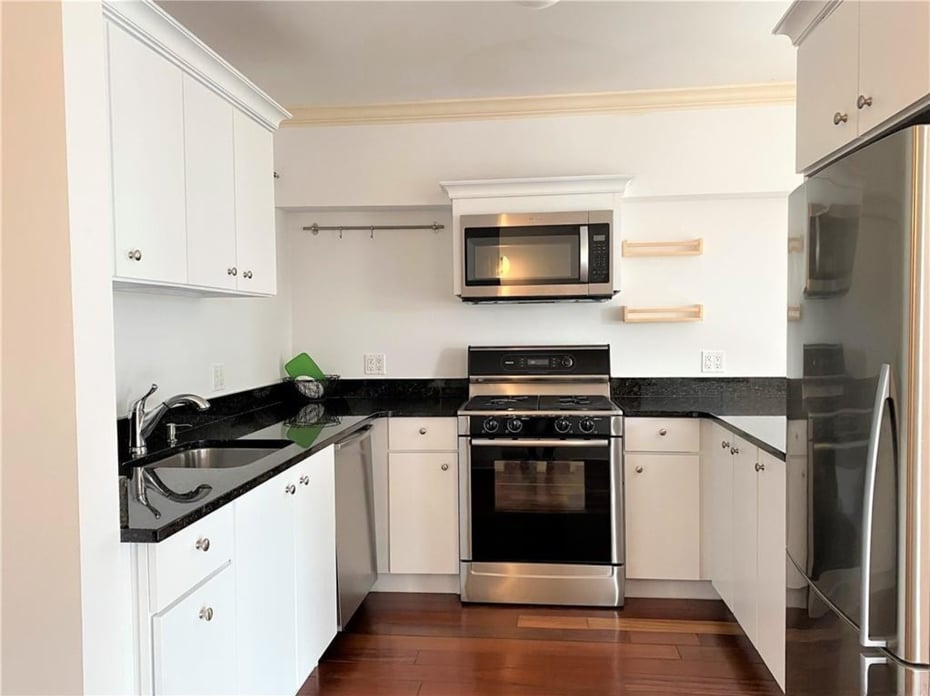 1 S Astor Street  #304 Photo 5