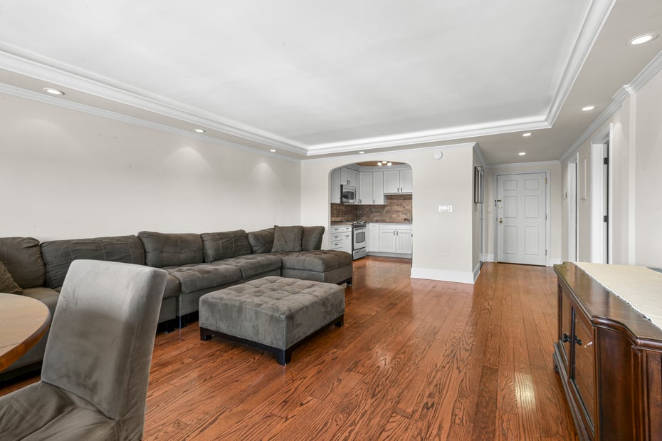 701 Pelham Road  #5M Photo 7