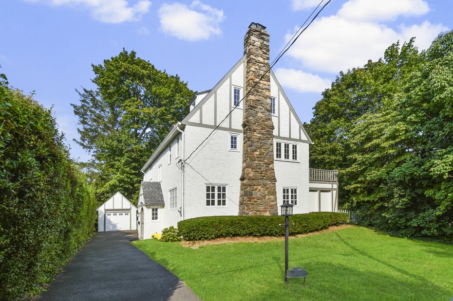 23 Lyons Place Photo 2