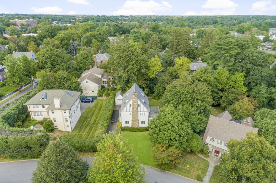 23 Lyons Place Photo 38