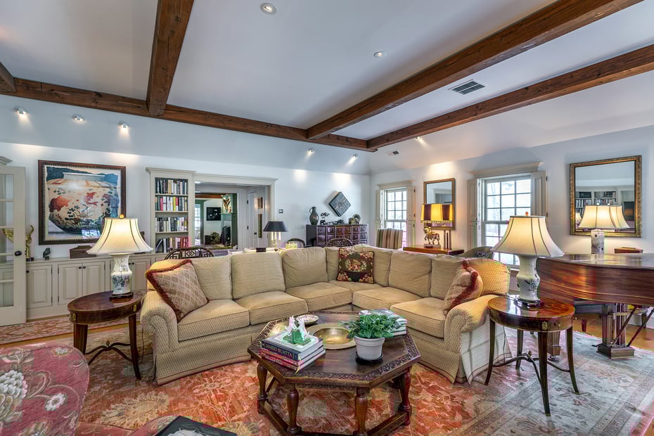 2 Great Elm Drive Photo 7