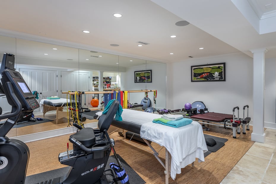 2 Great Elm Drive Photo 32