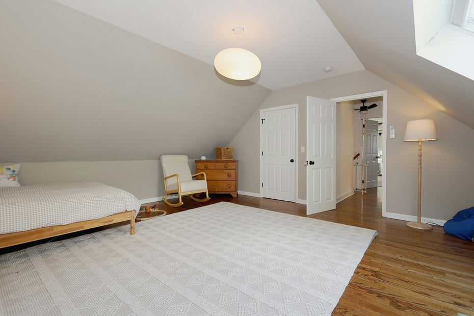 18 Head Of Meadow Road Photo 31