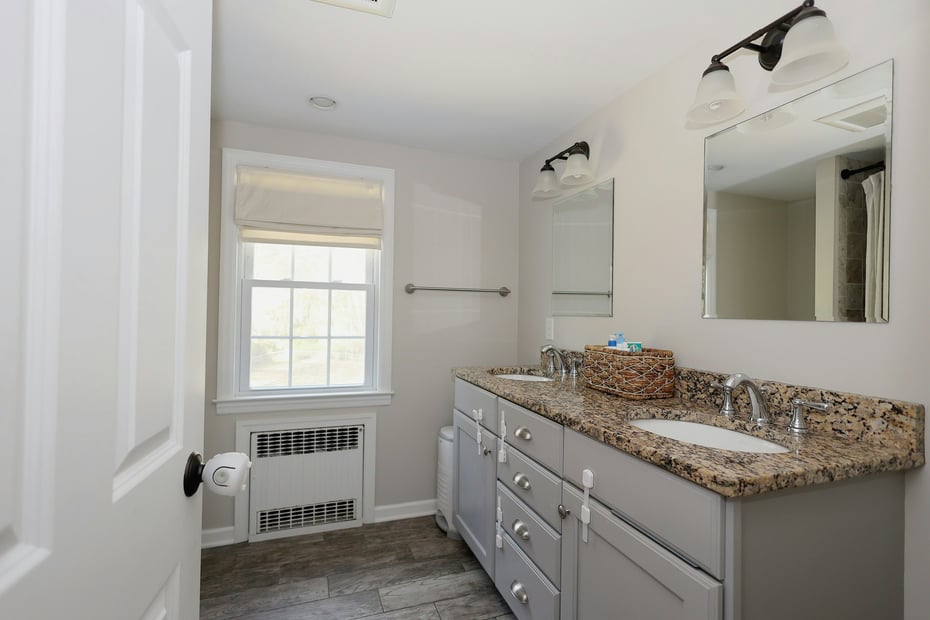 18 Head Of Meadow Road Photo 32