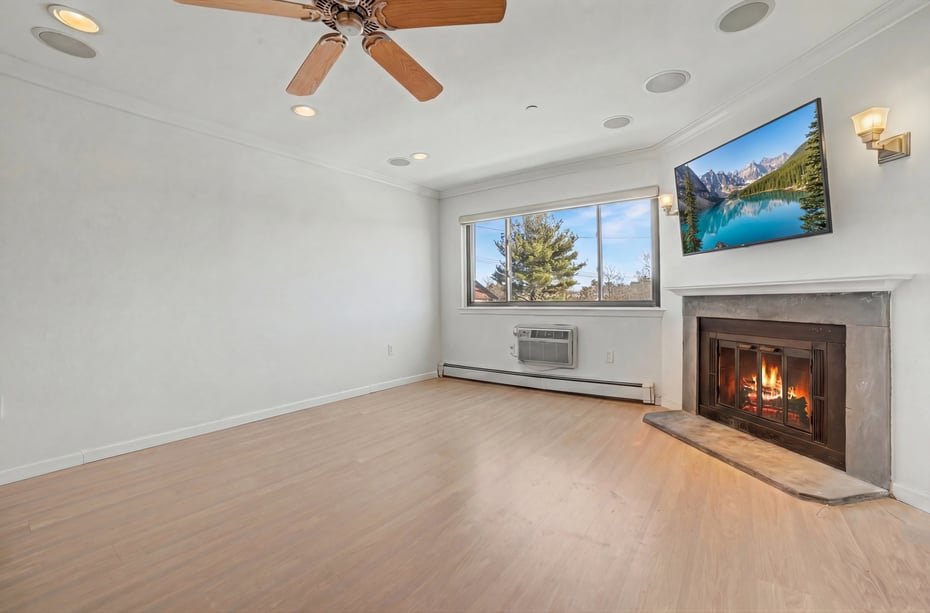 50 Dekalb Avenue  #2E Photo 4