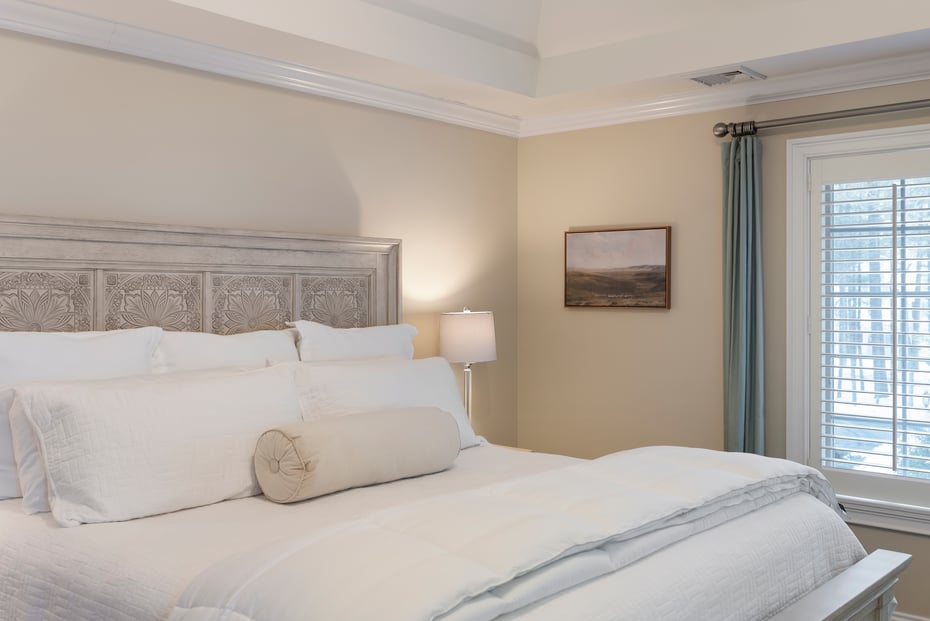 10 Hinchley Wood Photo 21