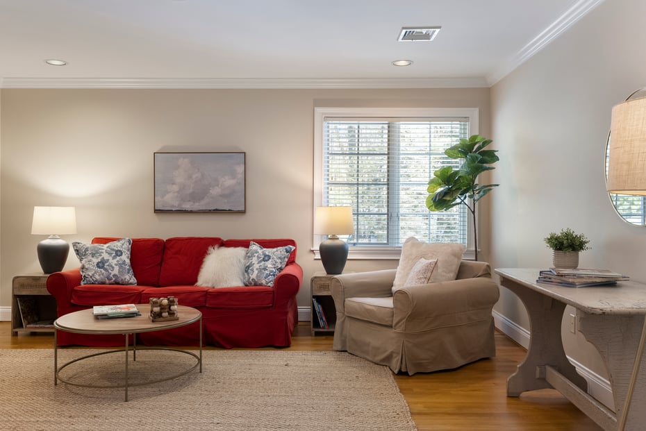 10 Hinchley Wood Photo 26