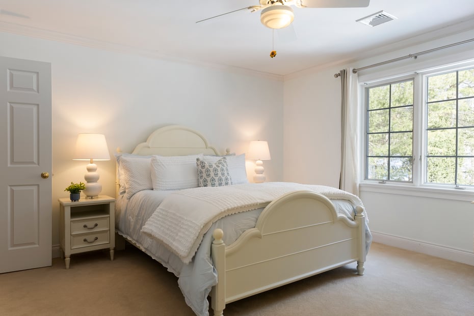 10 Hinchley Wood Photo 29