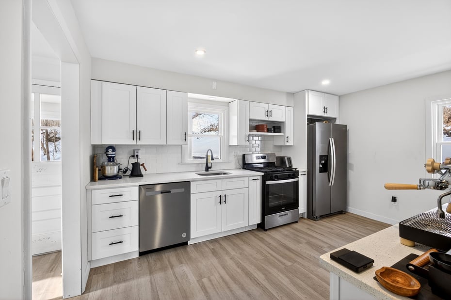 139 S Kensico Avenue Photo 2