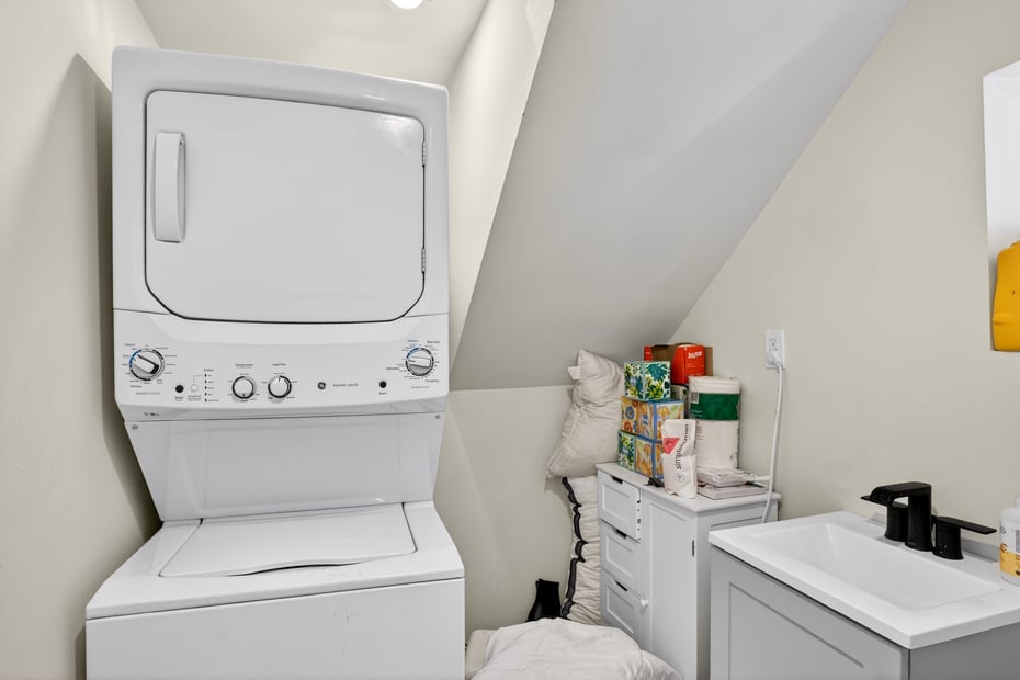 139 S Kensico Avenue Photo 11