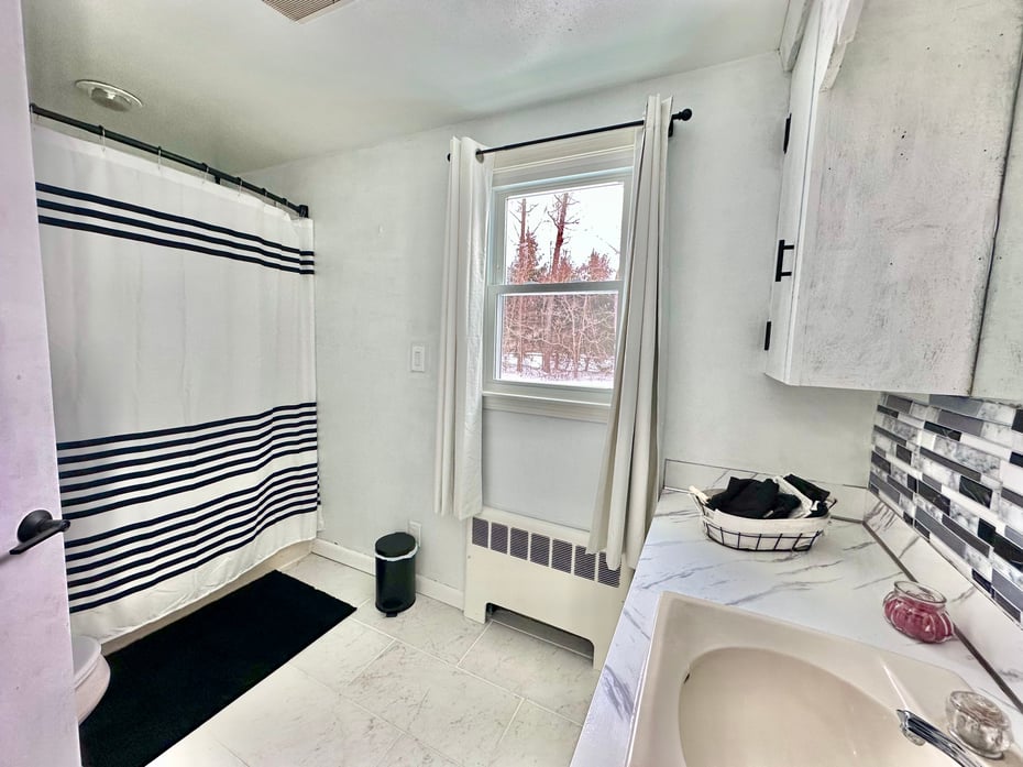 453 Route 81 Photo 16