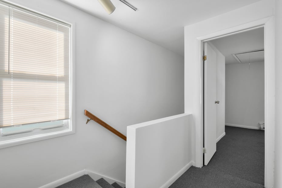 156 Madison Street Photo 16