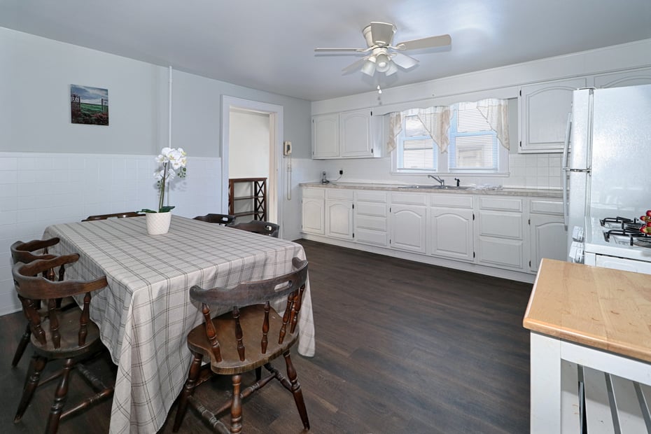 10 Keith Street Photo 7