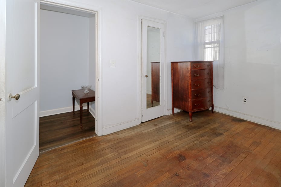 10 Keith Street Photo 12