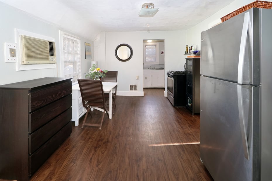 10 Keith Street Photo 19