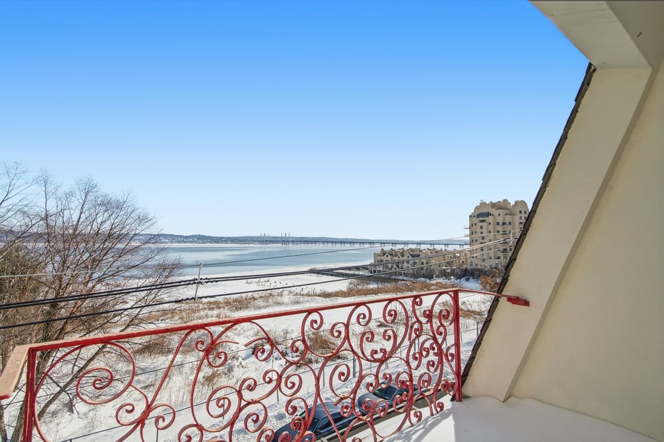 50 Gedney Street Photo 20