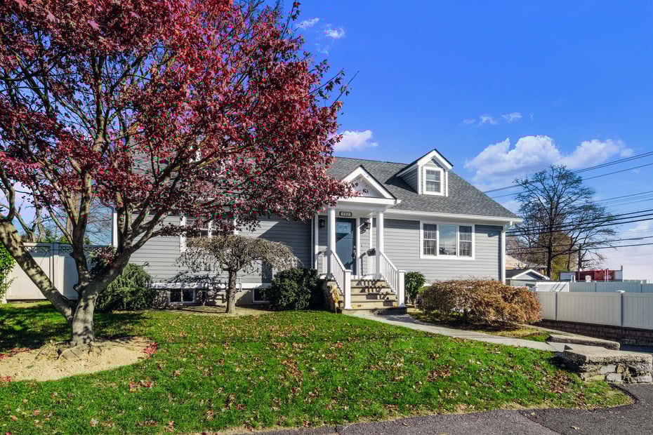 111 Frank Avenue Photo 1