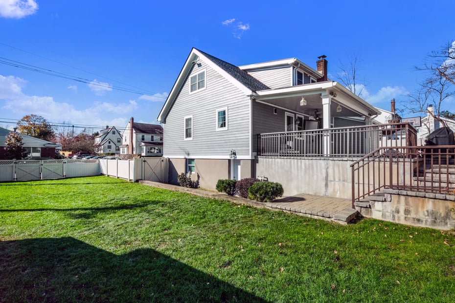 111 Frank Avenue Photo 20