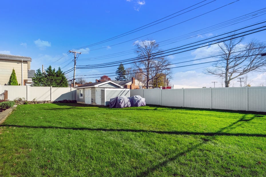 111 Frank Avenue Photo 21