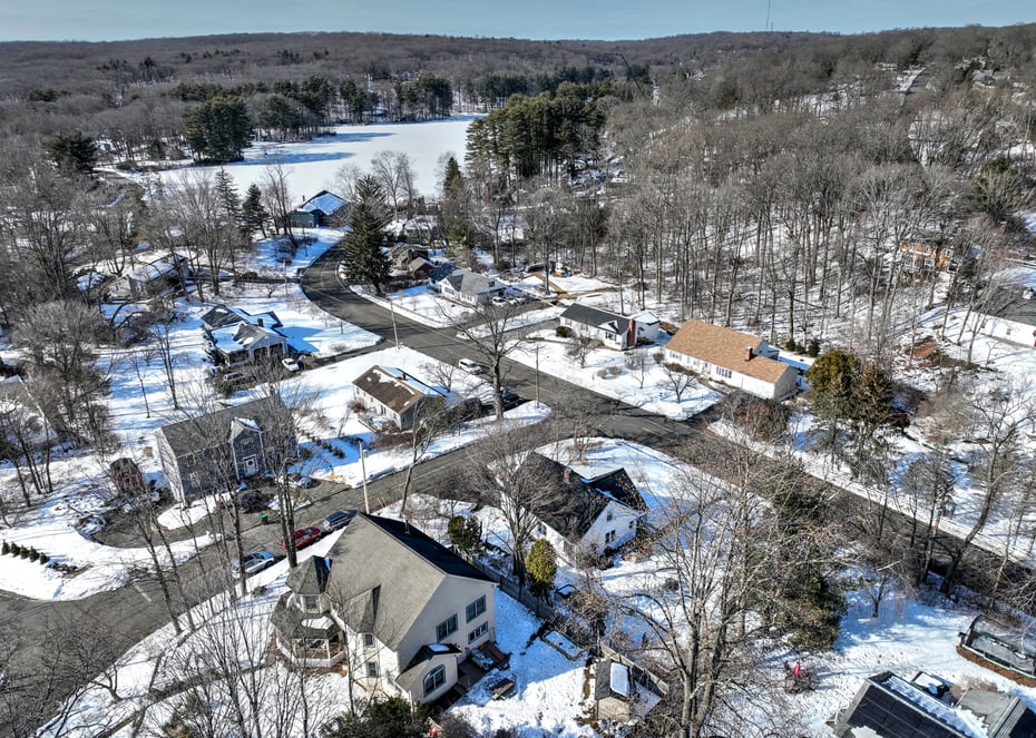 7 East Lake Road Photo 1