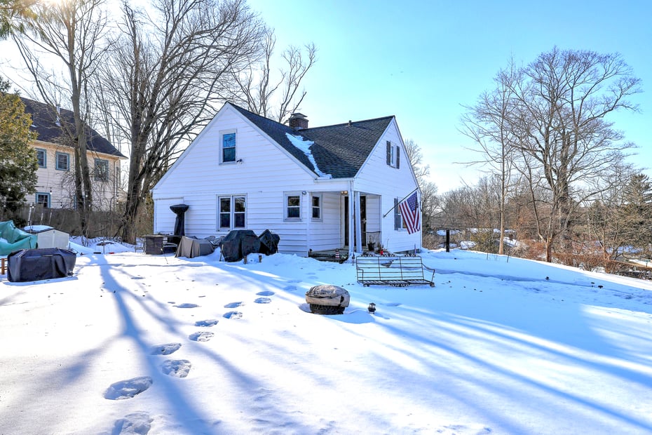 7 East Lake Road Photo 6