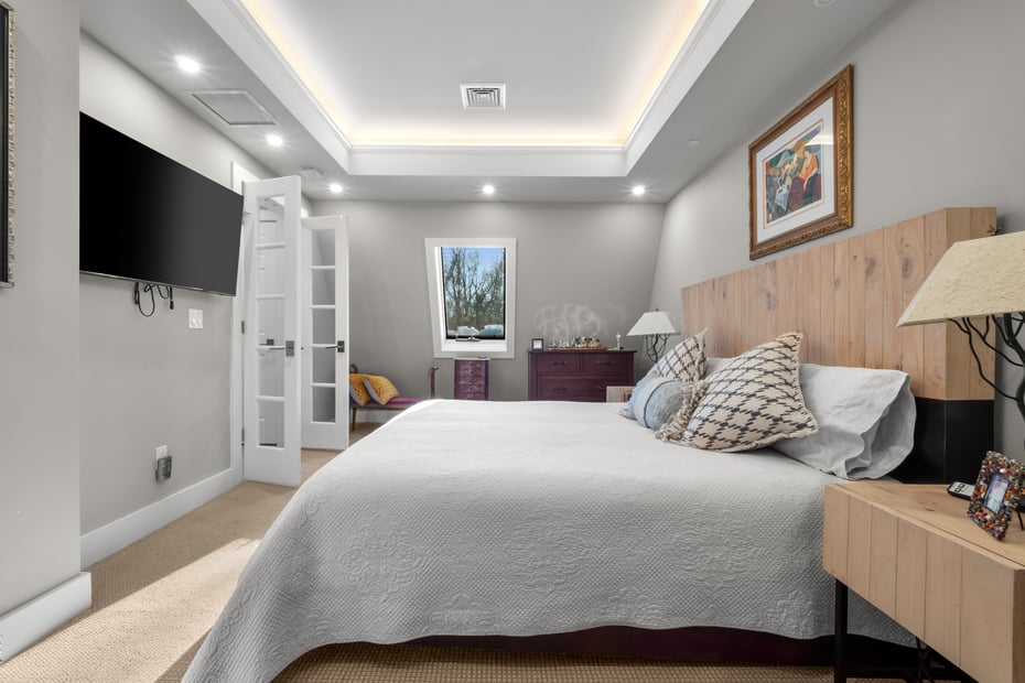 594 Shunpike Rd Photo 5