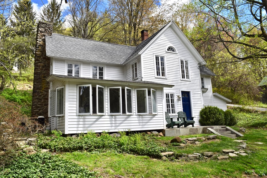 51 Curtiss Road Photo 3