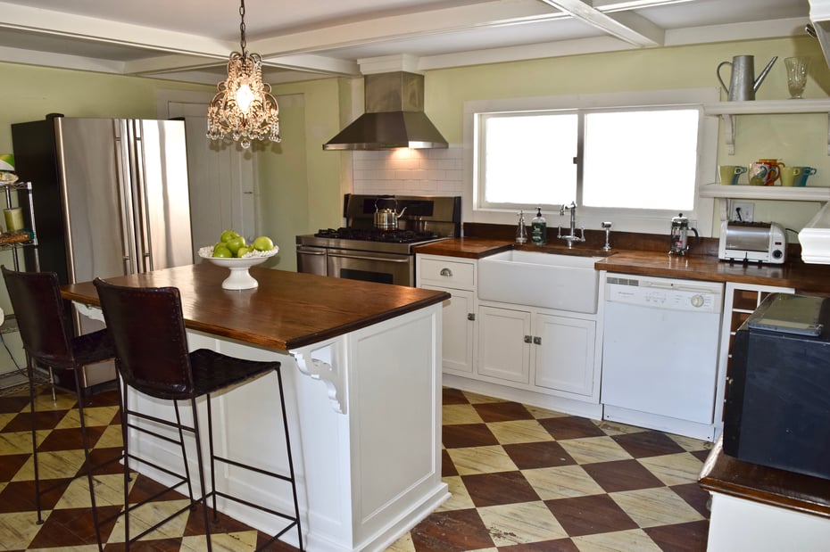 51 Curtiss Road Photo 6