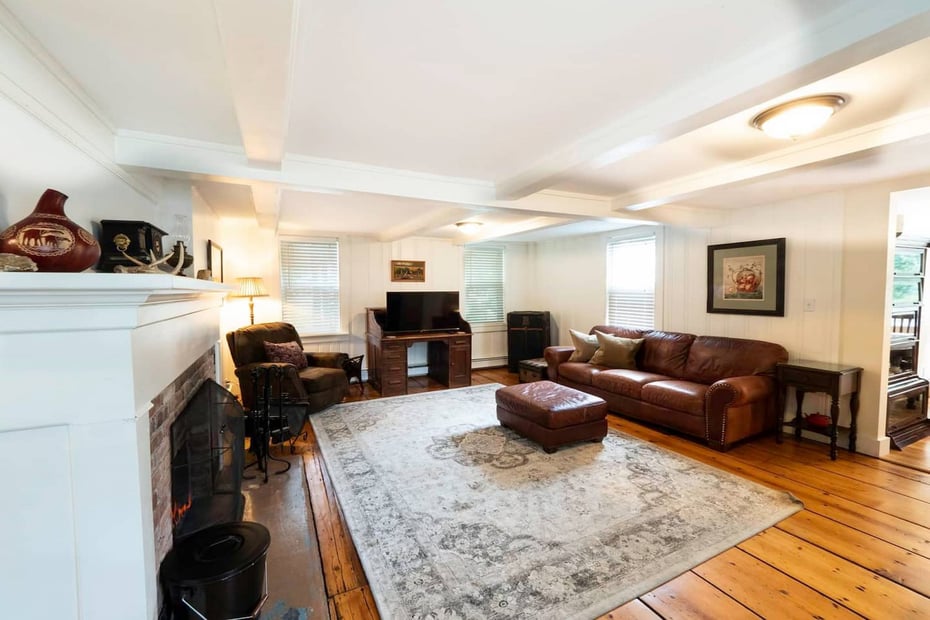 33 S Main Rd Photo 4