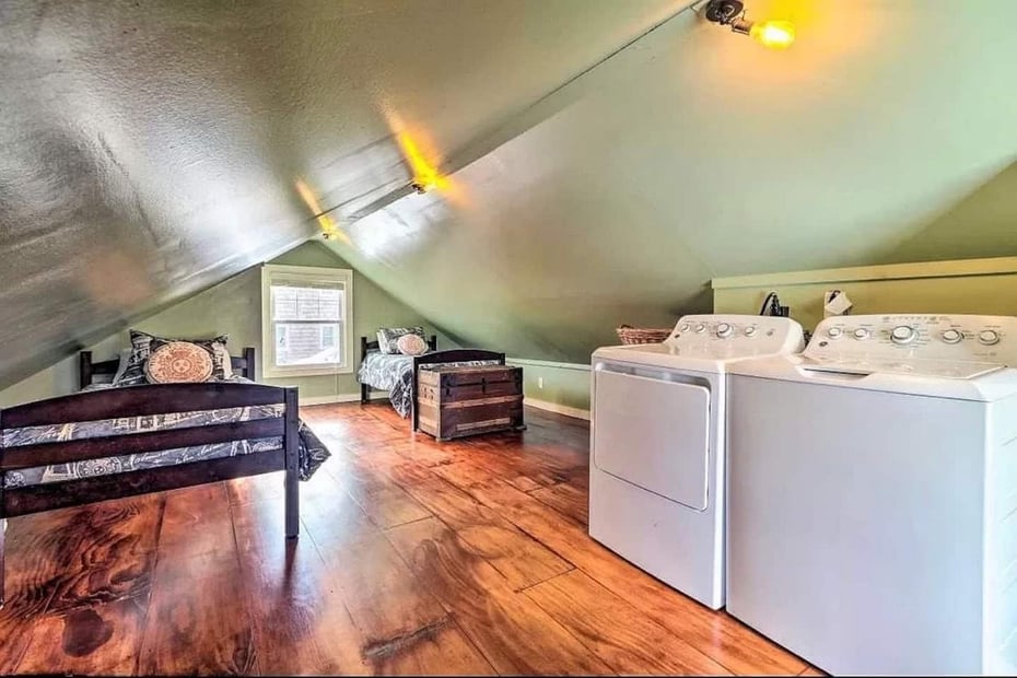 33 S Main Rd Photo 11