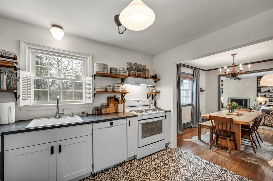 195 Hepburn Road Photo 20