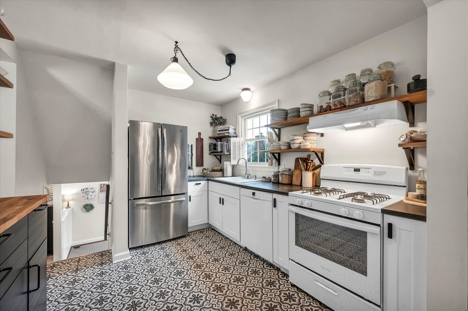 195 Hepburn Road Photo 22