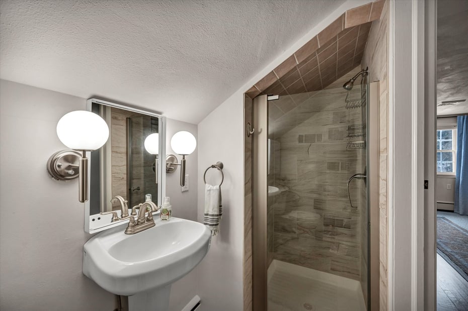 195 Hepburn Road Photo 33