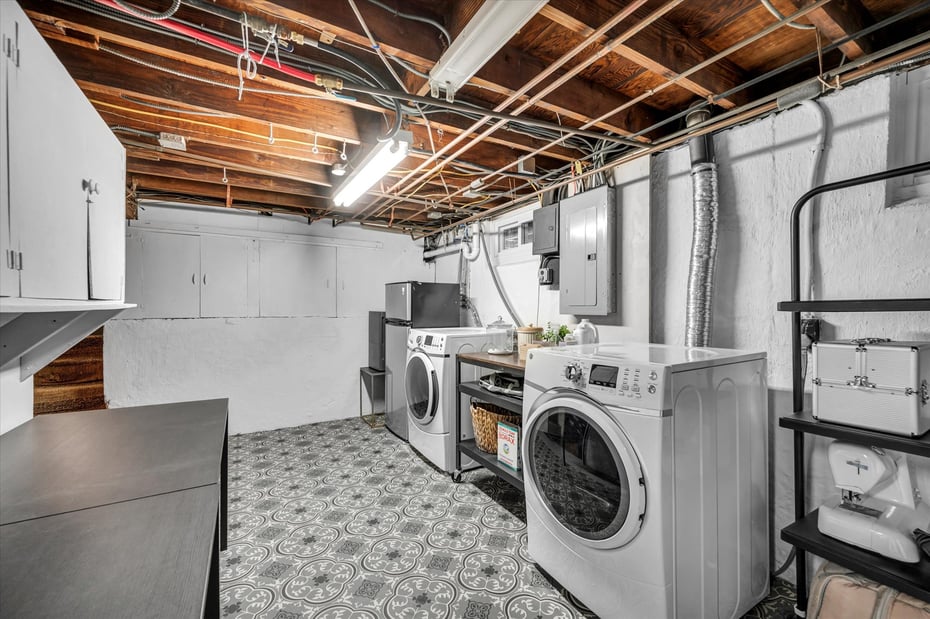 195 Hepburn Road Photo 37