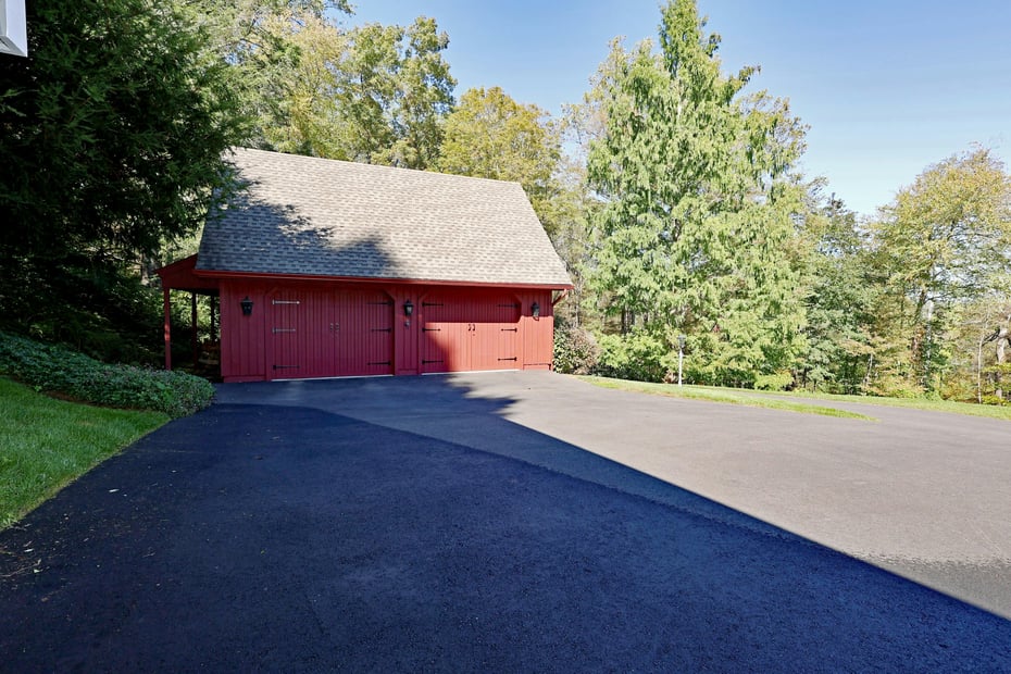 36-40 Fox Run Road Photo 3