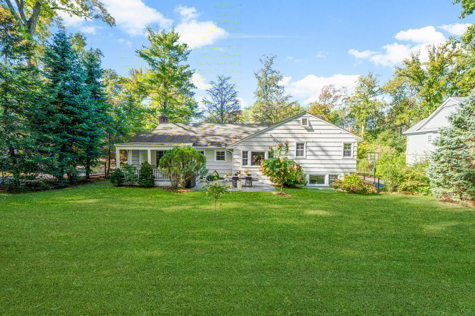 37 Barlow Lane Photo 24