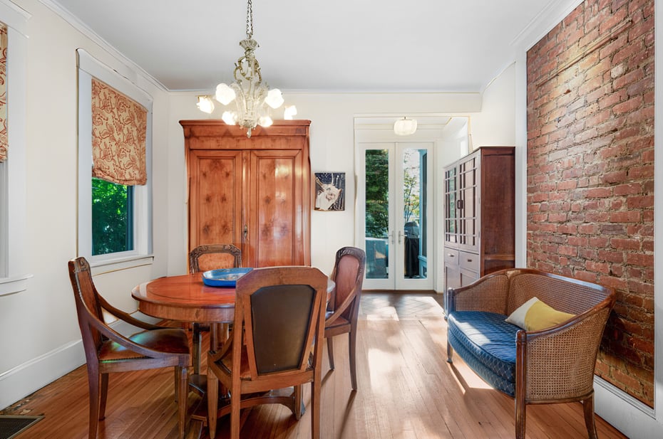 5 Gerlach Place Photo 9