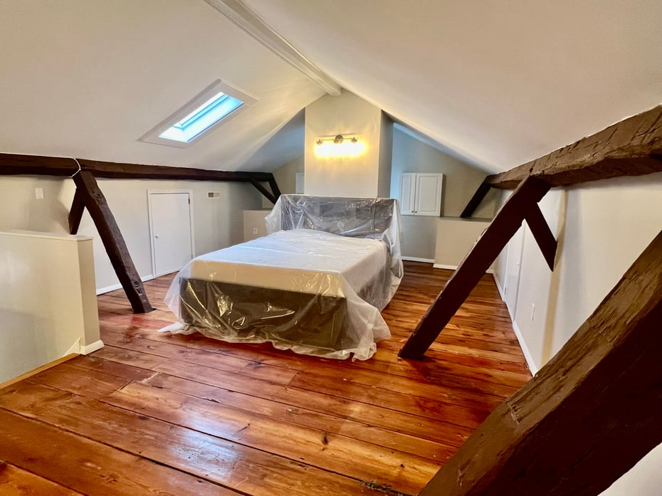 435 Foxon Road Photo 12