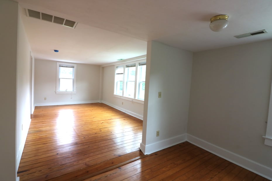 2 Oak Street  #Upper Photo 3