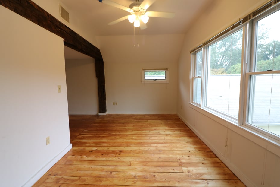 2 Oak Street  #Upper Photo 7