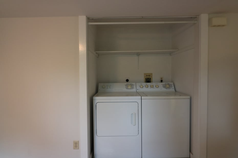 2 Oak Street  #Upper Photo 8