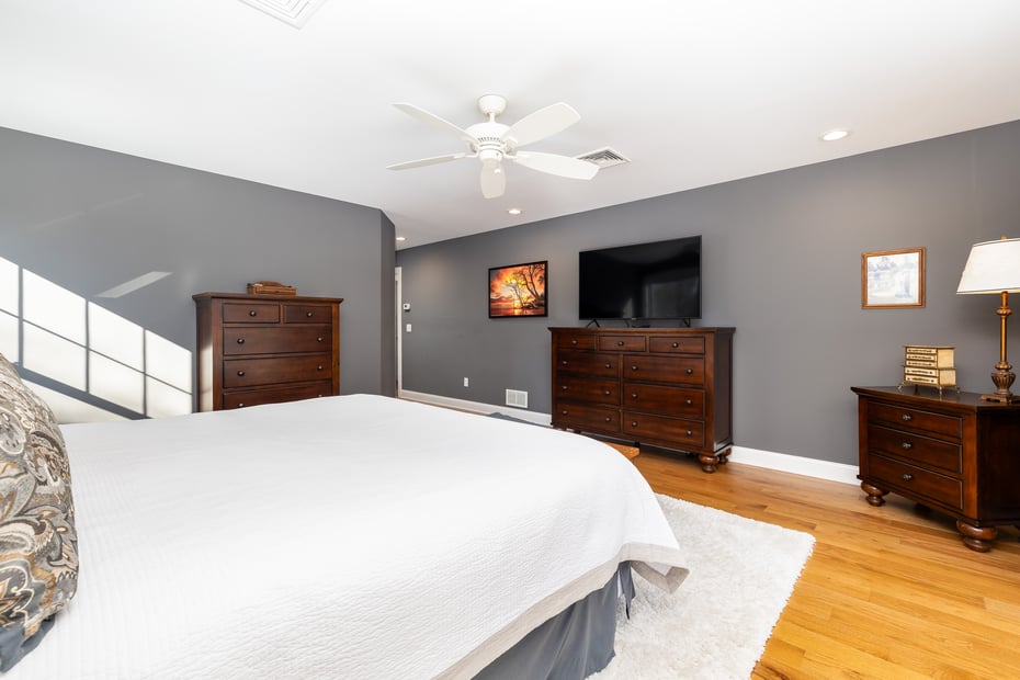 7 Hill Top Road Photo 18