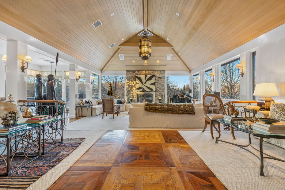 150 Old Farm Road N Photo 14