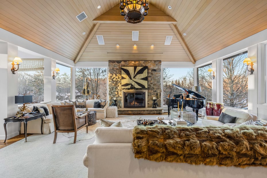 150 Old Farm Road N Photo 15