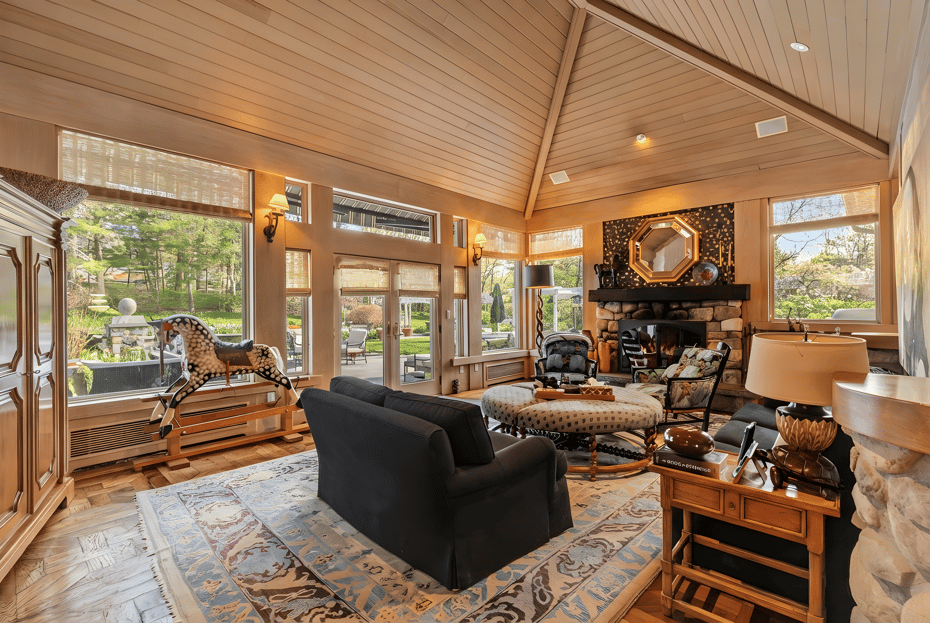 150 Old Farm Road N Photo 22