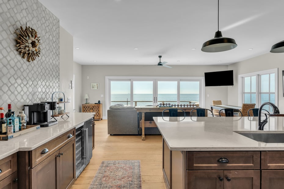 49 Circle Beach Road Photo 2