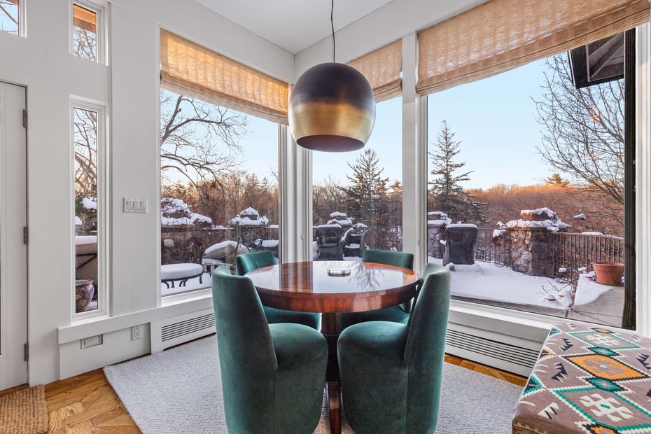 150 Old Farm Road N Photo 32